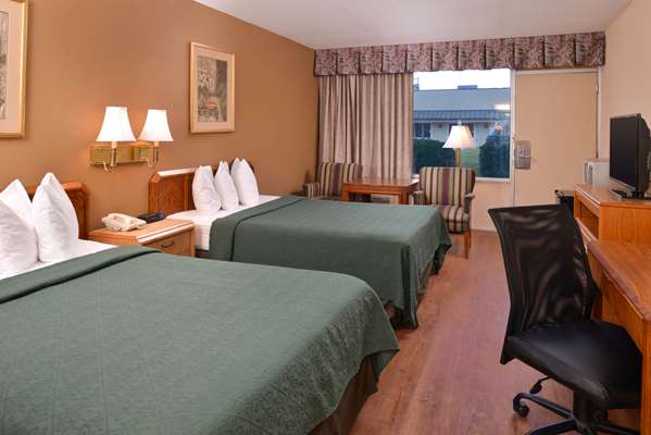  - Quality Inn Dutch Inn Collinsville