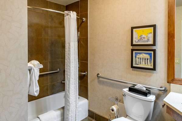  - Comfort Inn Monticello Charlottesville - I-64, Exit 124