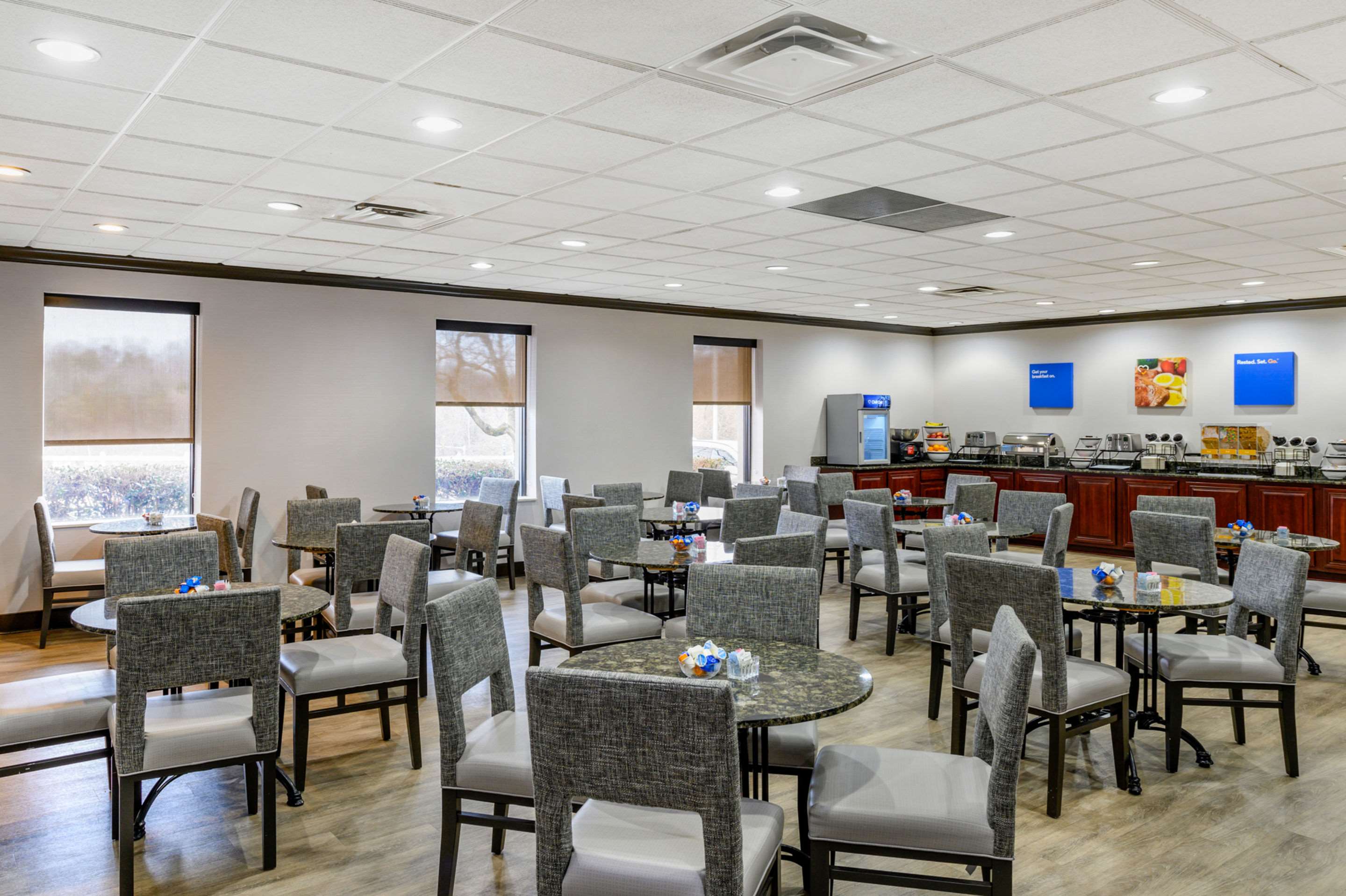 Breakfast area | Comfort Inn Monticello