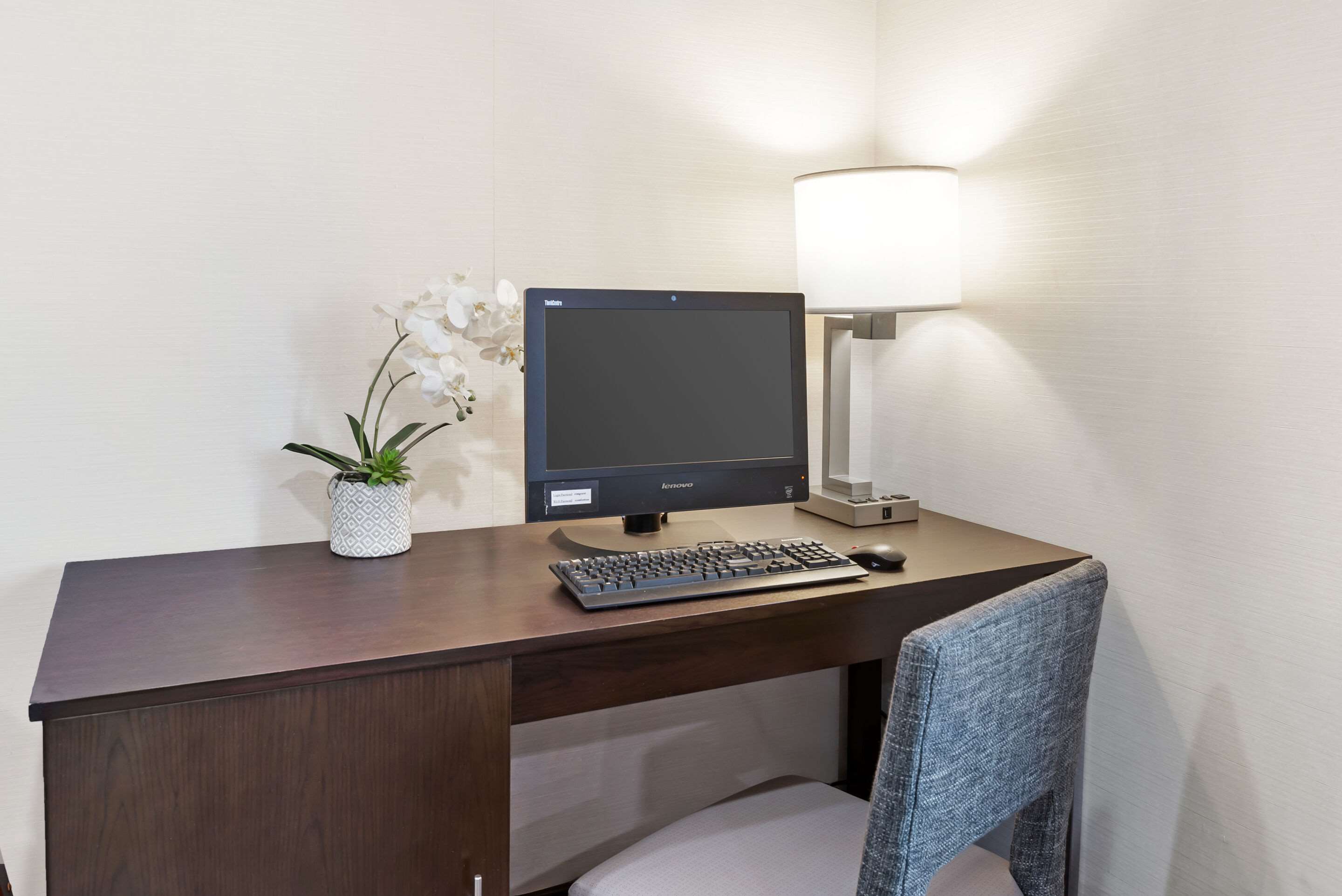 Computer in the lobby | Comfort Inn Monticello