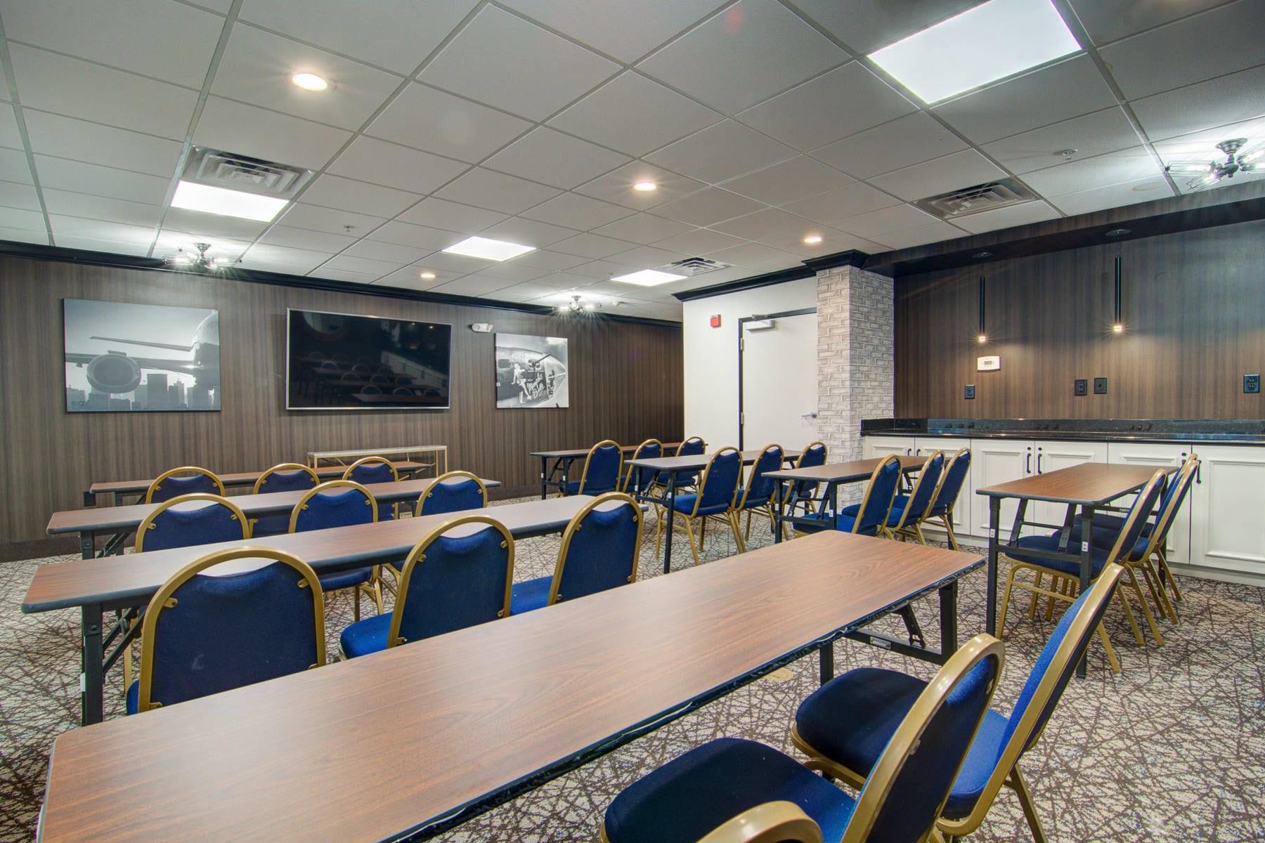 Large space for receptions, parties, anniversaries, and business meetings