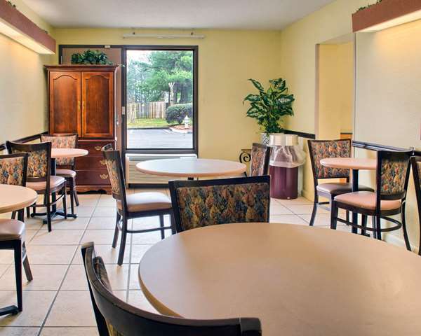 Amenities - Econo Lodge West Richmond - I-64, Exits 183 & 183C