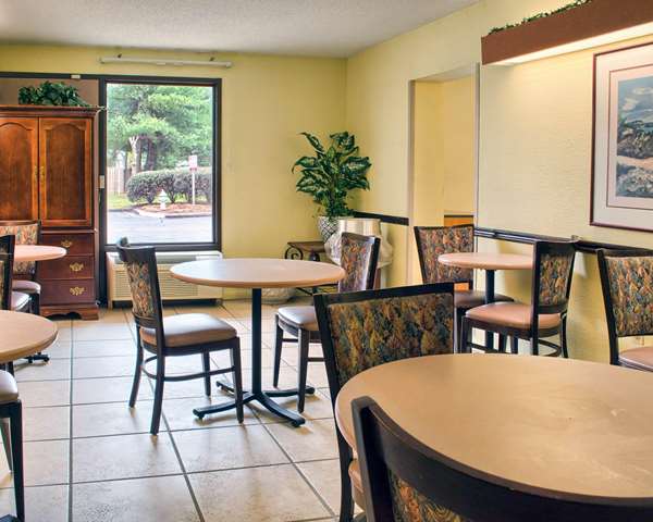 Amenities - Econo Lodge West Richmond - I-64, Exits 183 & 183C
