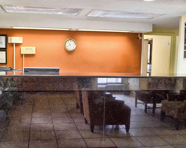  - Econo Lodge West Richmond - I-64, Exits 183 & 183C