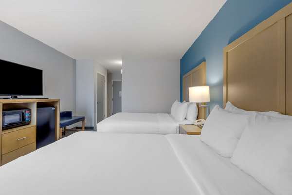  - Comfort Inn Alexandria - I-95 & I-495, Exit 173