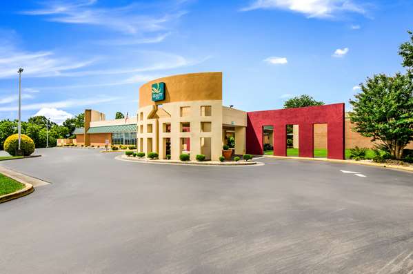 Exterior view - Quality Inn Airport Roanoke - I-581, Exit 2S