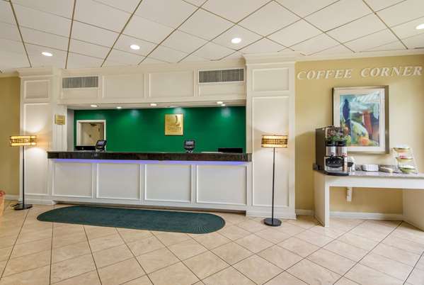  - Quality Inn Airport Roanoke - I-581, Exit 2S
