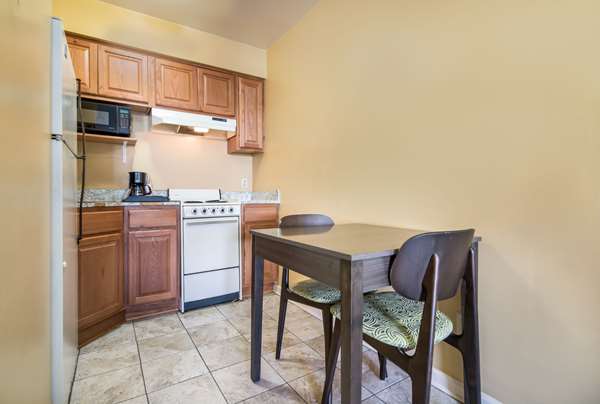 Suite - Quality Inn Little Creek Virginia Beach