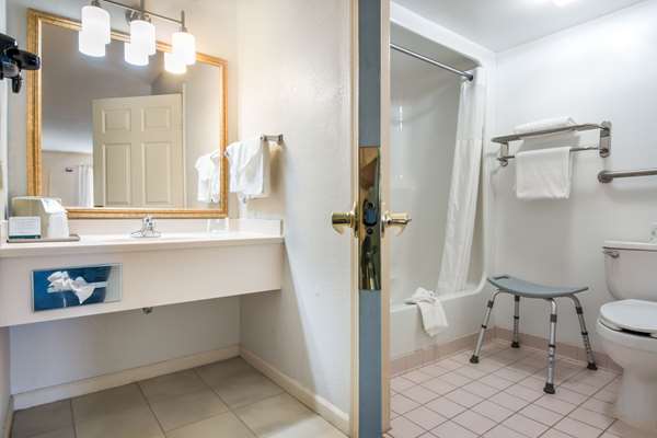  - Quality Inn Little Creek Virginia Beach