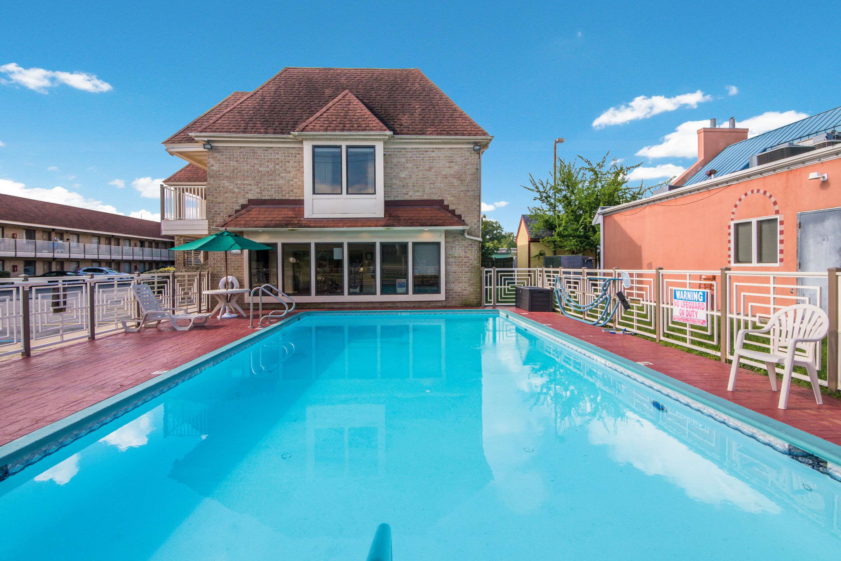Outdoor pool | Quality Inn Little Creek