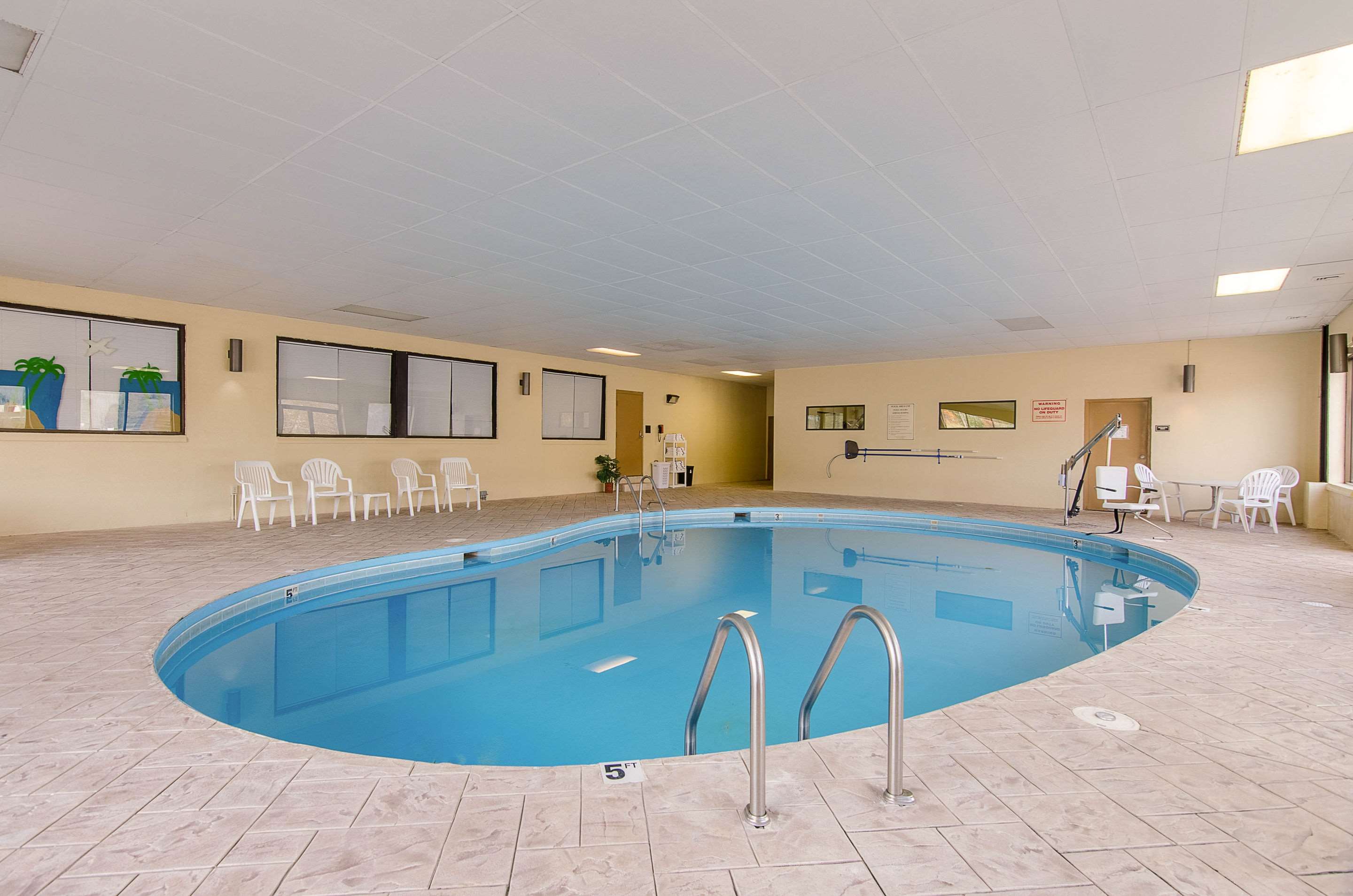 Indoor pool | Quality Inn & Suites Lexington near I-64 and I-81