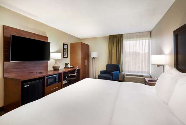  - Comfort Inn Virginia Horse Center Lexington - I-64, Exit 55