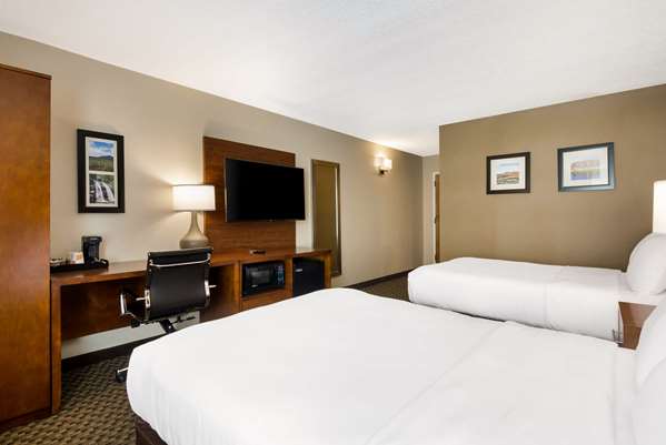  - Comfort Inn Virginia Horse Center Lexington - I-64, Exit 55