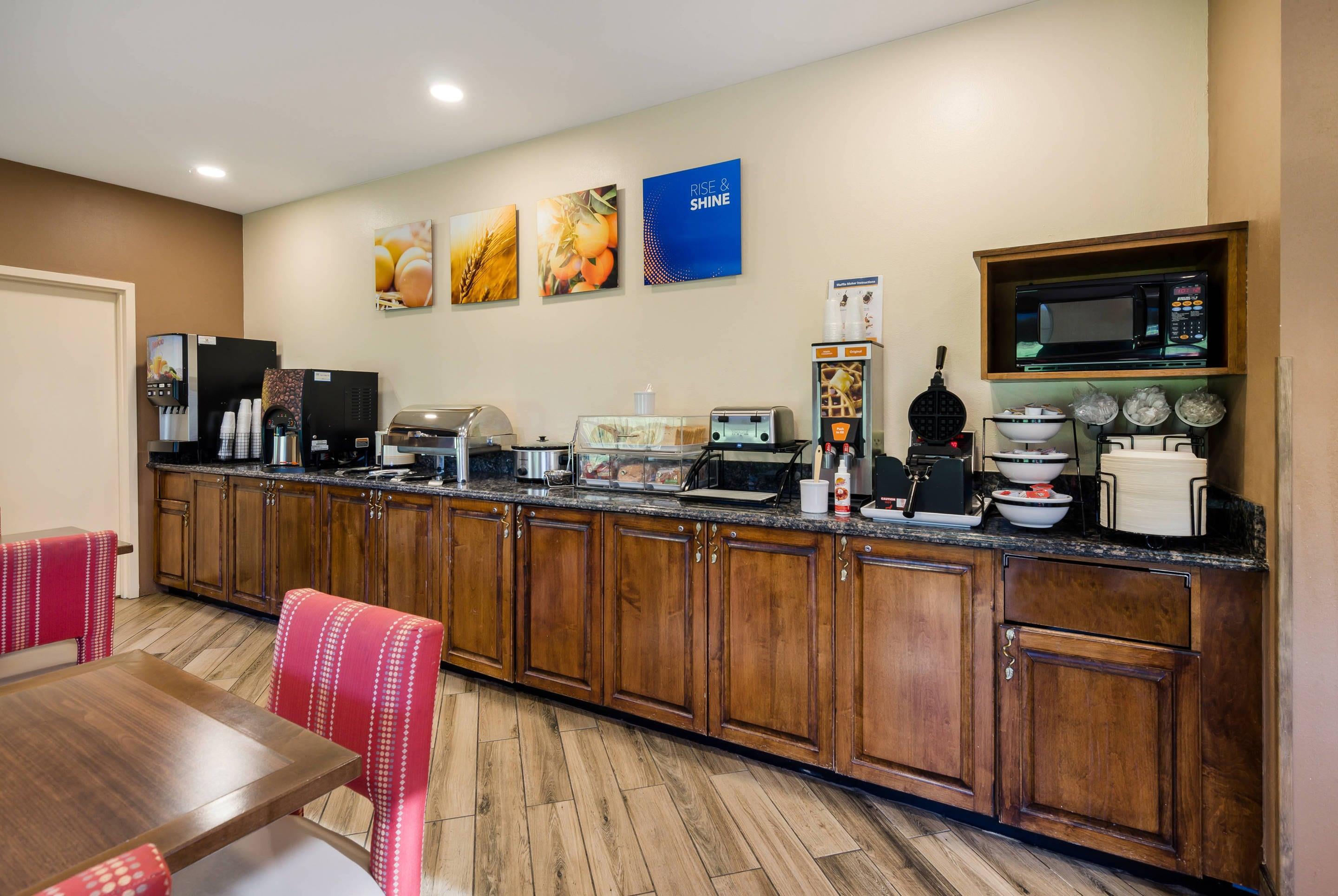 Breakfast counter