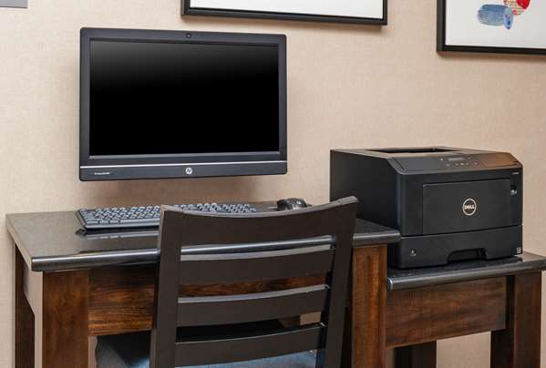 Conference Area - Clarion Pointe Hotel Harrisonburg - I-81, Exit 247