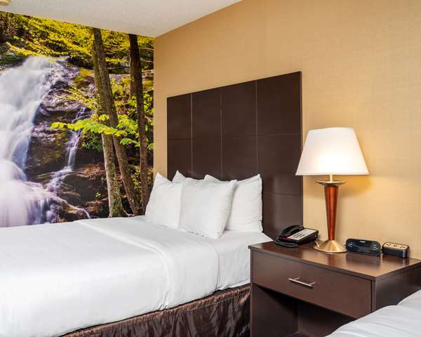  - Clarion Pointe Hotel Harrisonburg - I-81, Exit 247