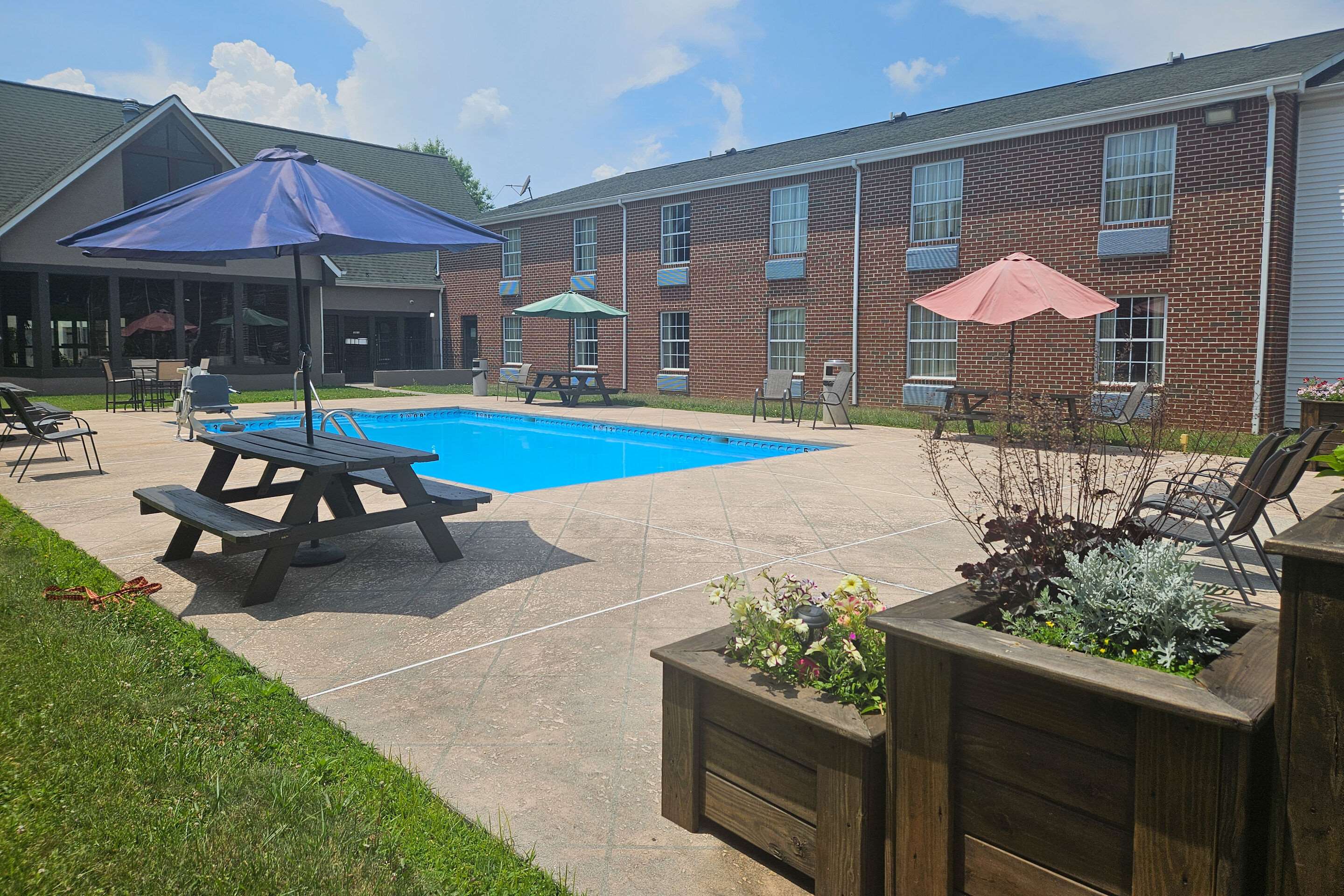 Outdoor pool