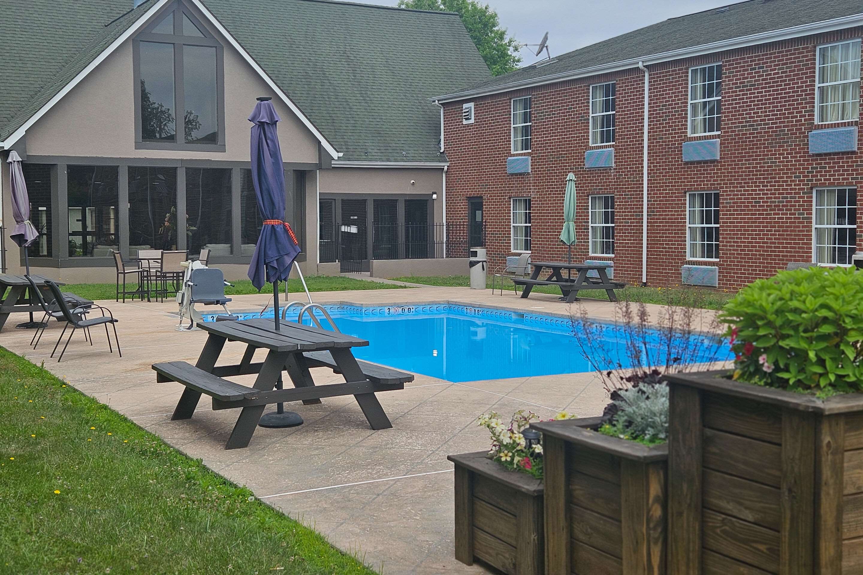 Outdoor pool