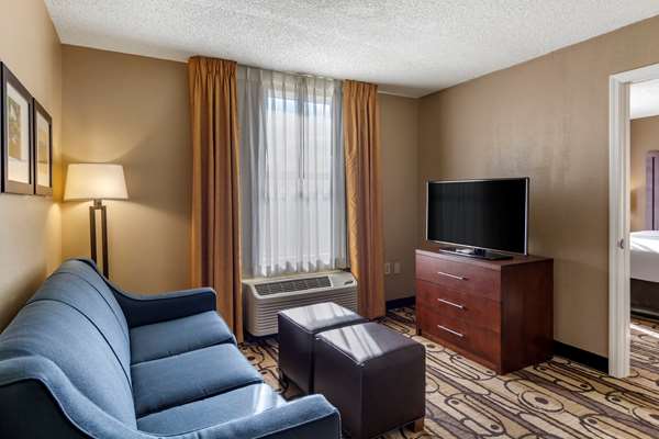 Suite - Comfort Inn Staunton - I-81, Exit 222