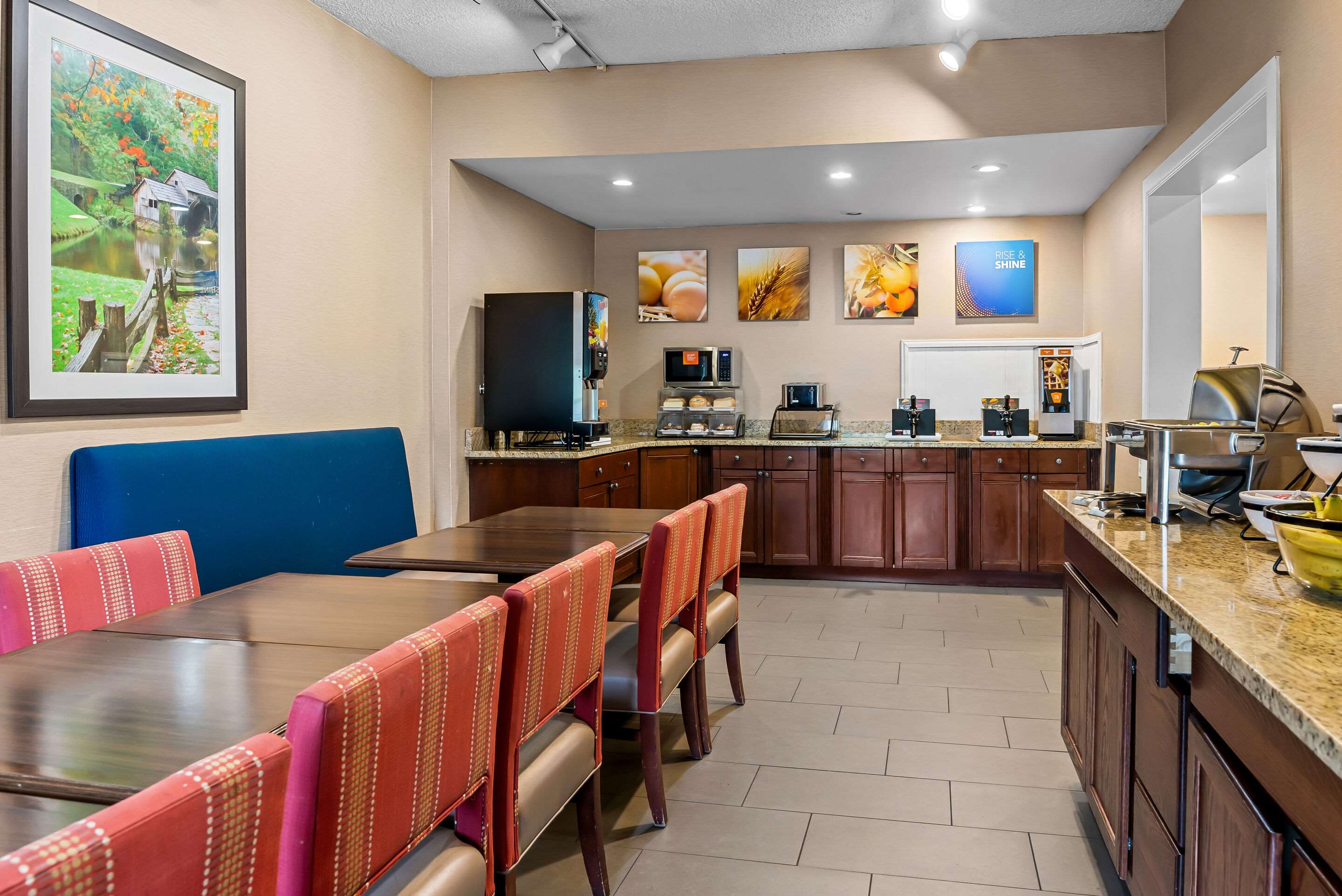 Breakfast area