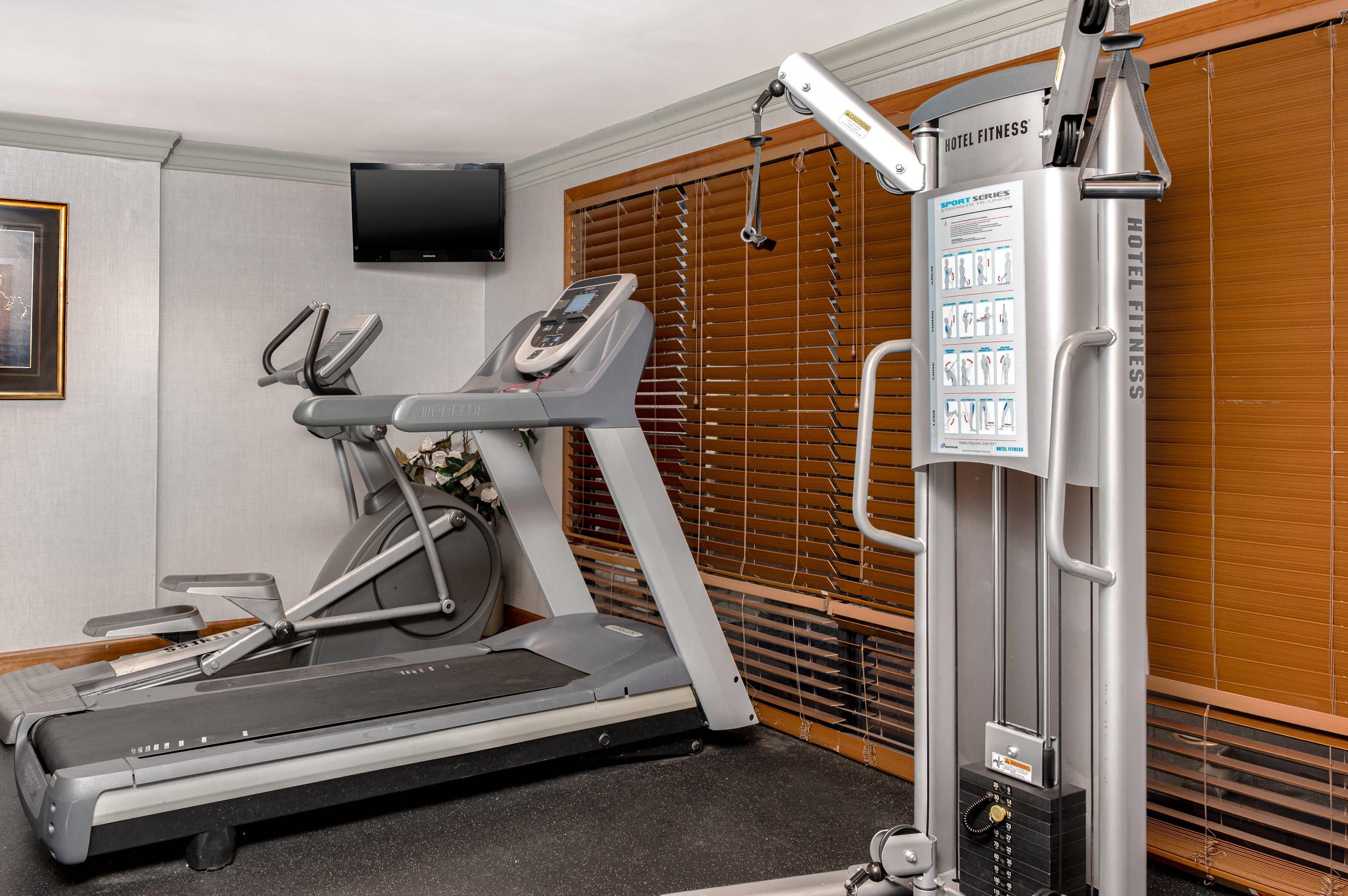 Fitness center | Quality Inn South Hill I-85