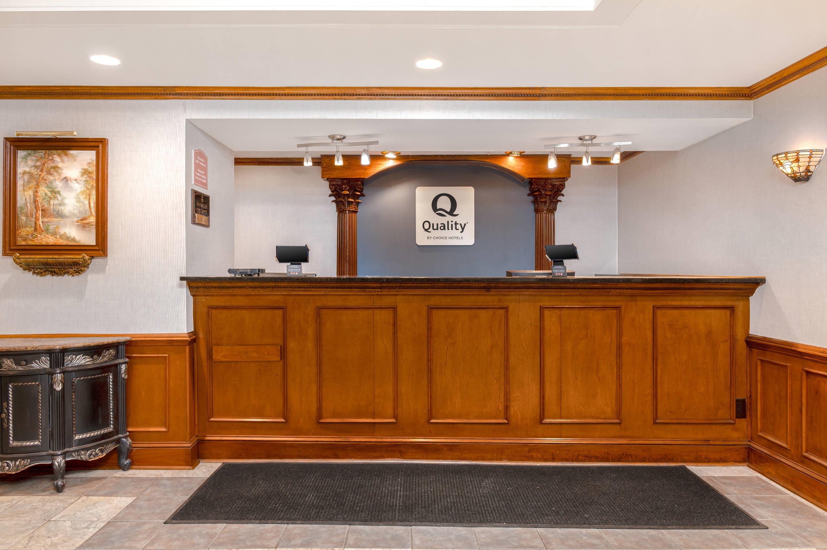 Front desk | Quality Inn South Hill I-85