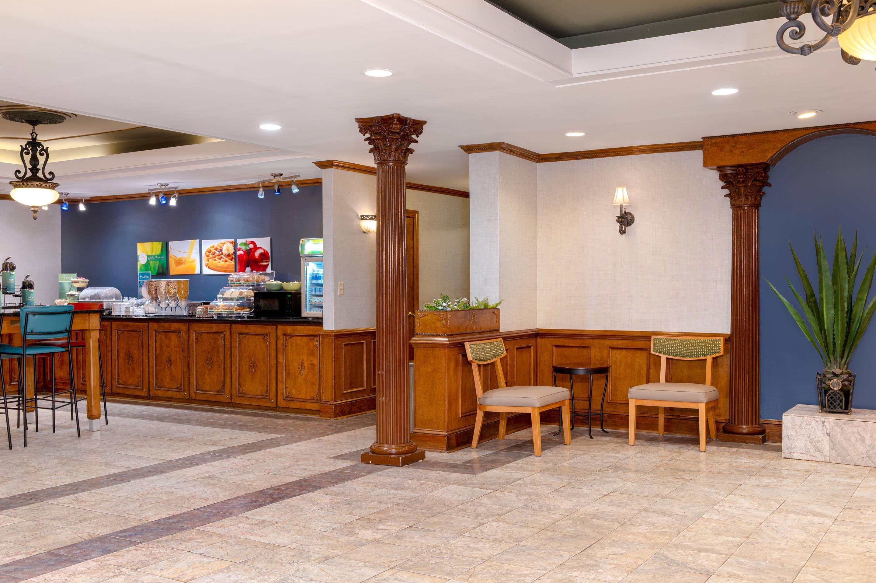 Hotel lobby | Quality Inn South Hill I-85