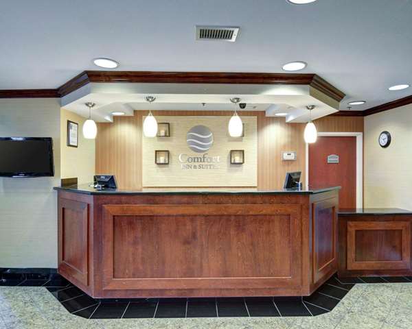  - Comfort Inn & Suites Airport Sterling