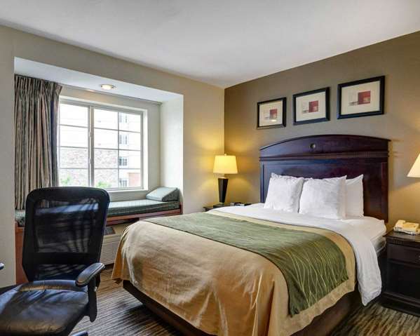  - Comfort Inn & Suites Airport Sterling