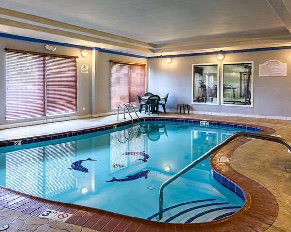 Pool - Comfort Inn Chesapeake