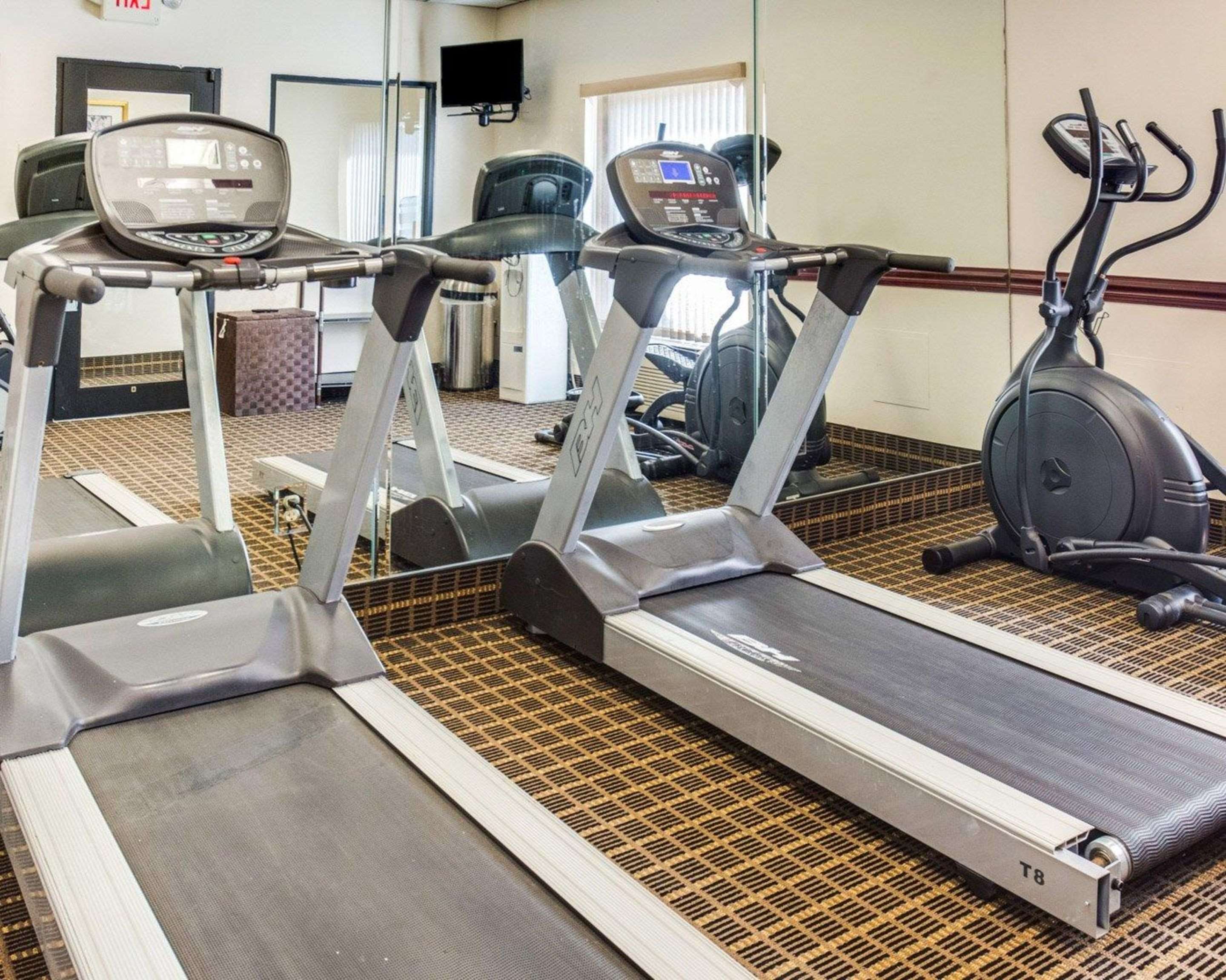 Fitness center | Clarion Inn