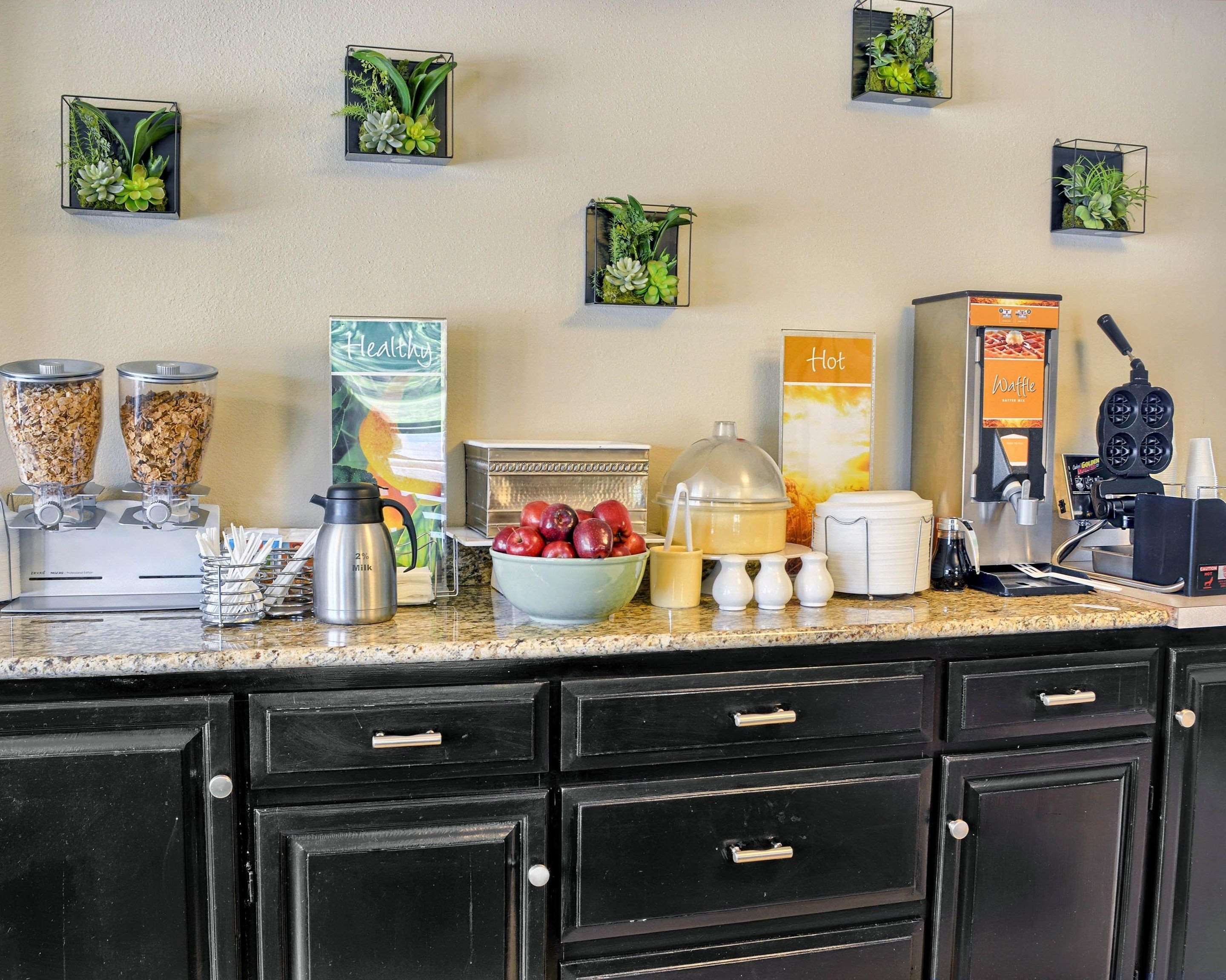 Assorted breakfast items