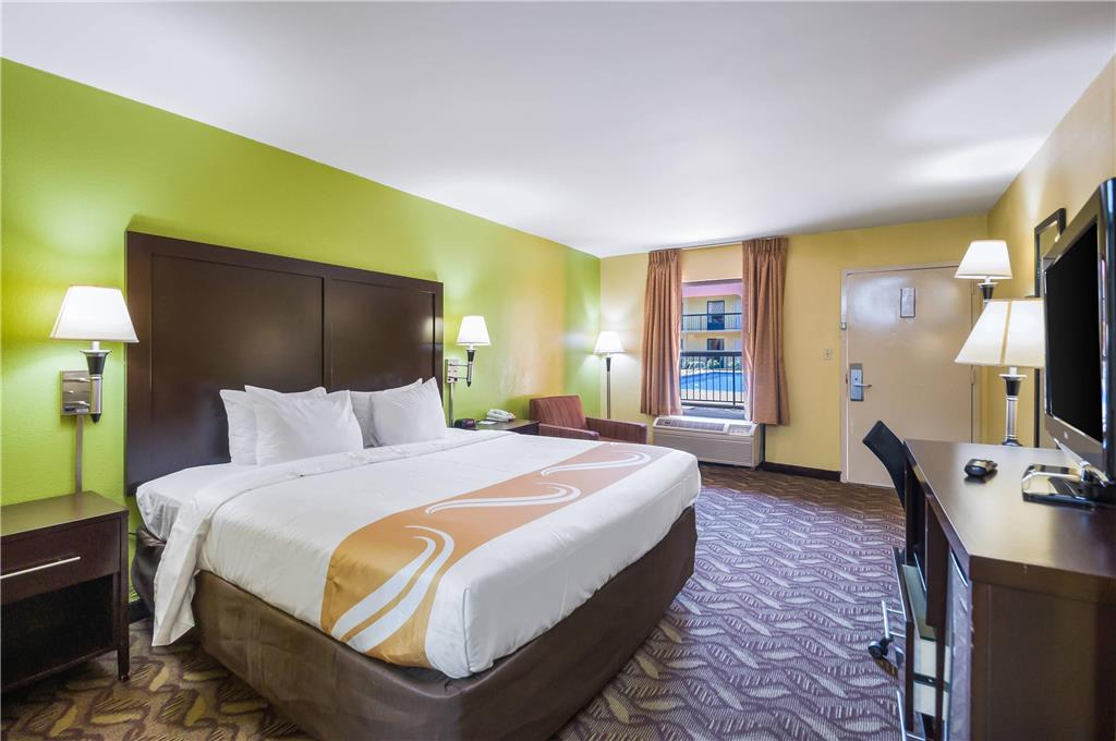 QUALITY INN FREDERICKSBURG CENTRAL-guestroom-Guest Room,On-Site.jpg