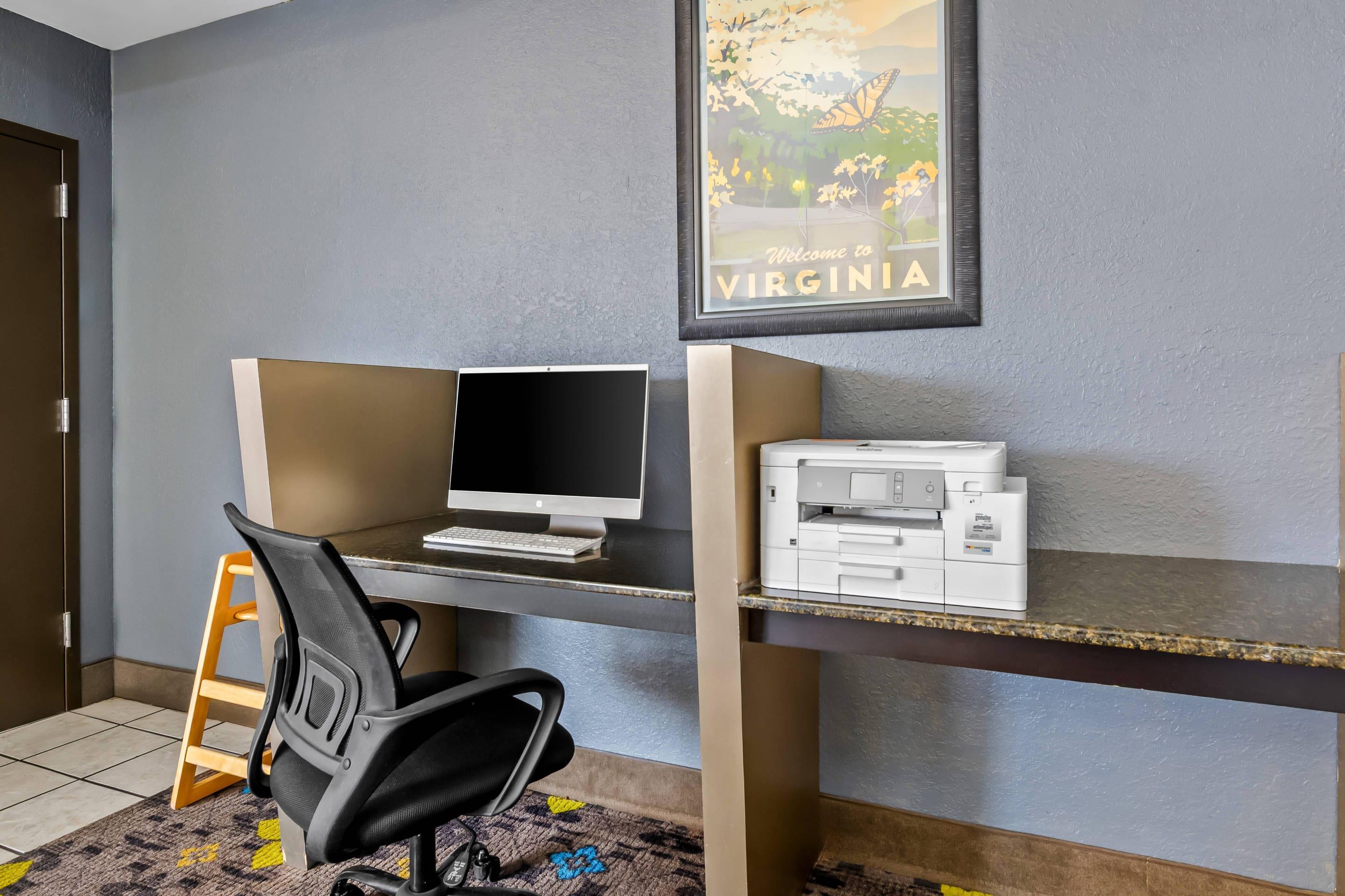 Business center | Quality Inn