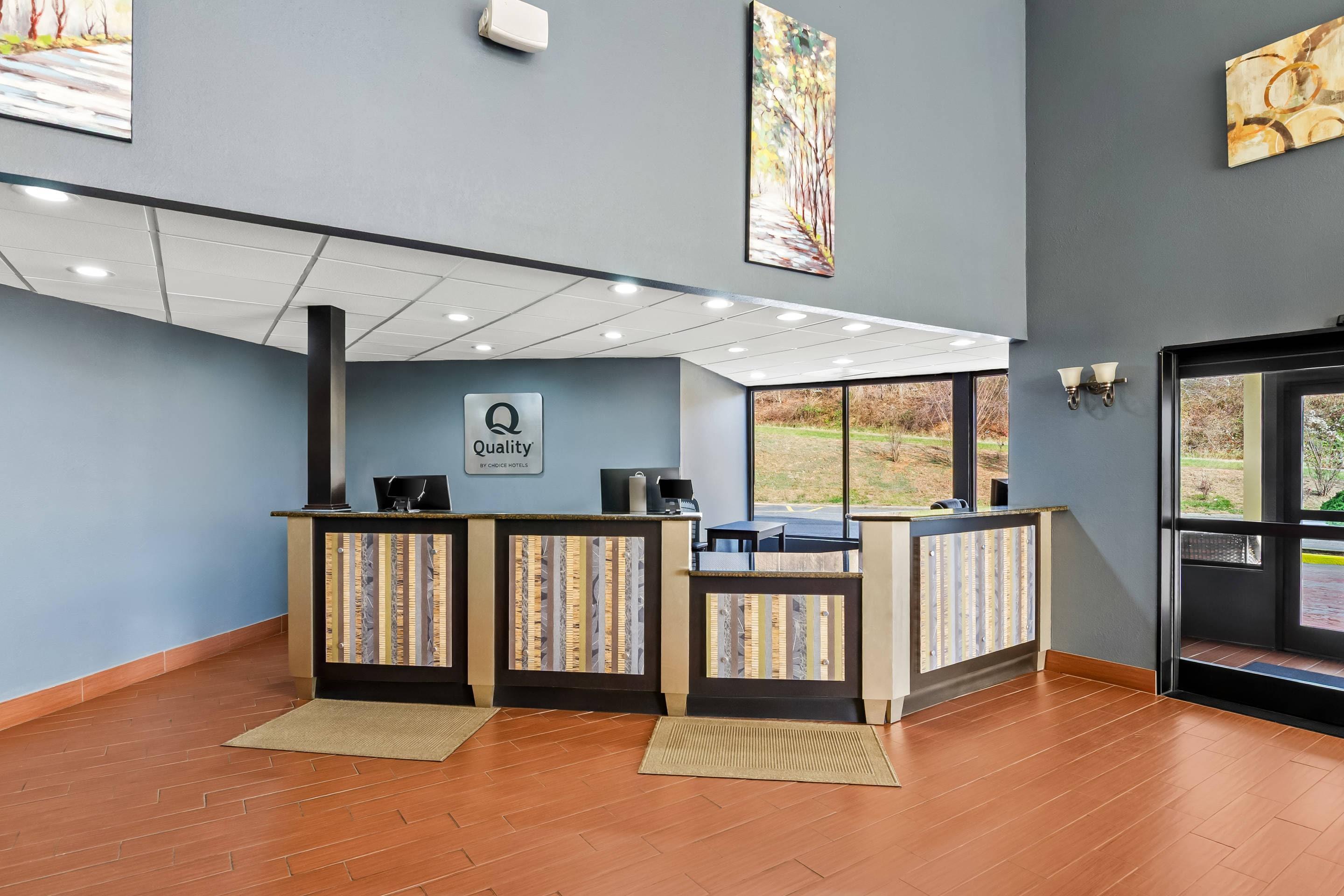 Lobby | Quality Inn