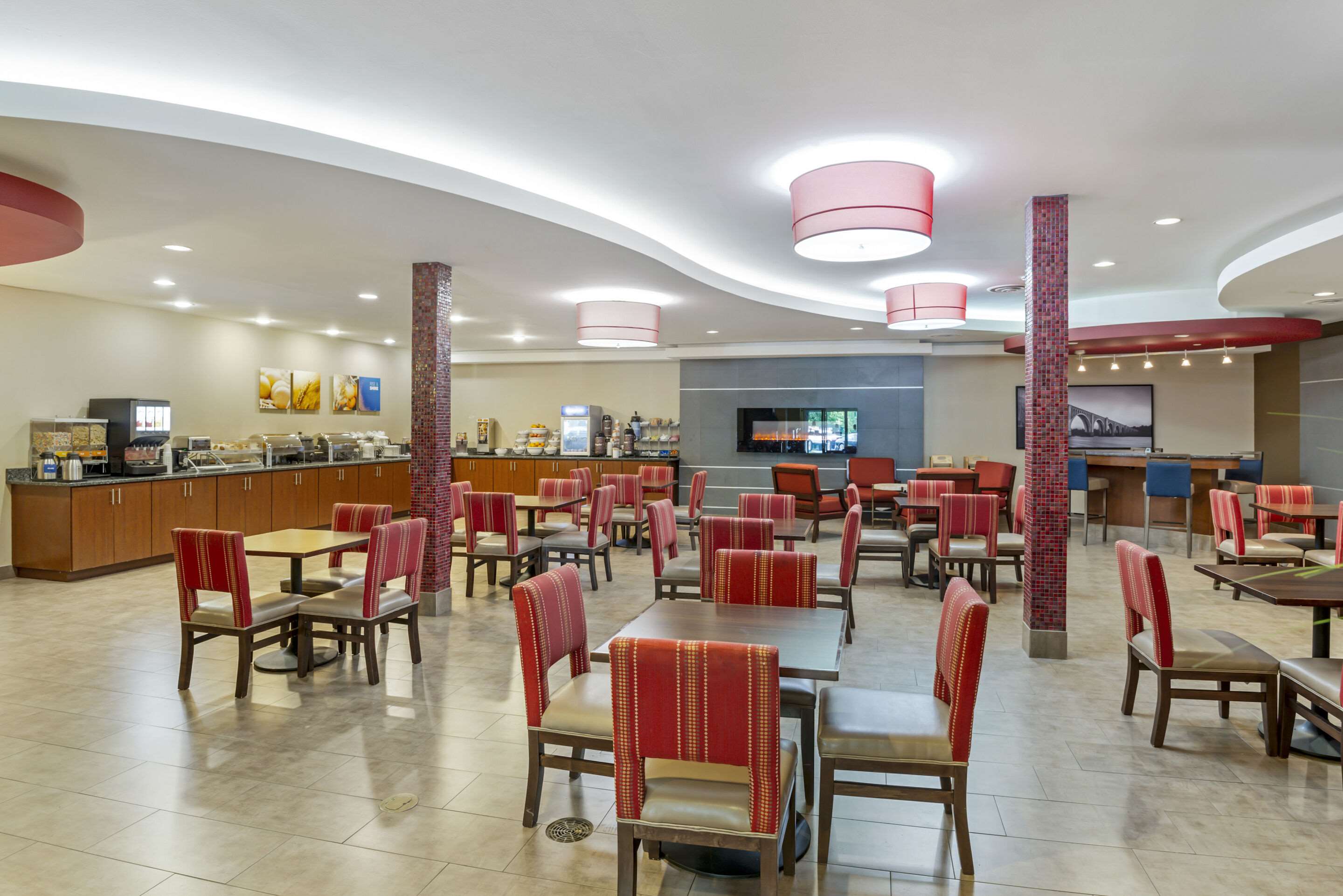 Breakfast area | Comfort Suites At Virginia Center Commons