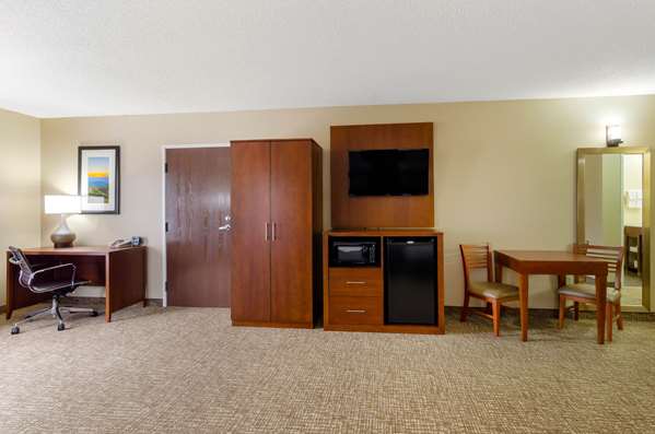 Suite - Comfort Suites Abingdon - I-81, Exit 14