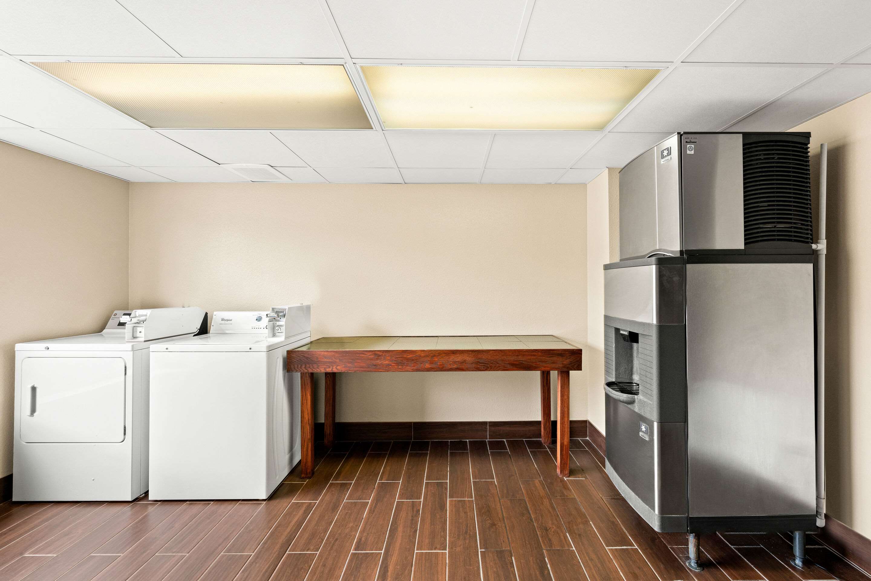 Guest laundry facilities | Comfort Suites Abingdon I-81