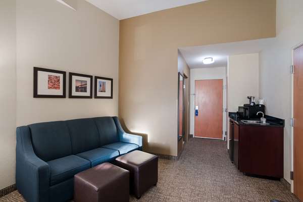 Suite - Comfort Suites Suffolk