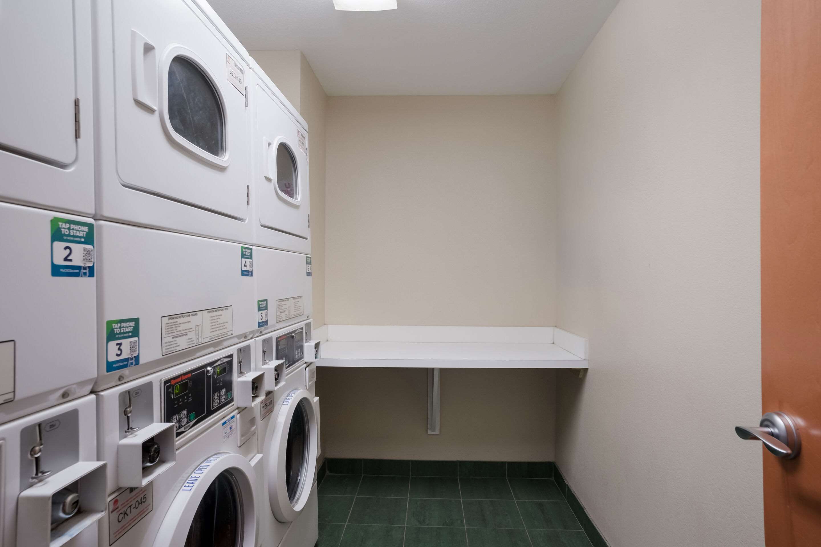 Guest laundry facilities | Comfort Suites Suffolk - Chesapeake