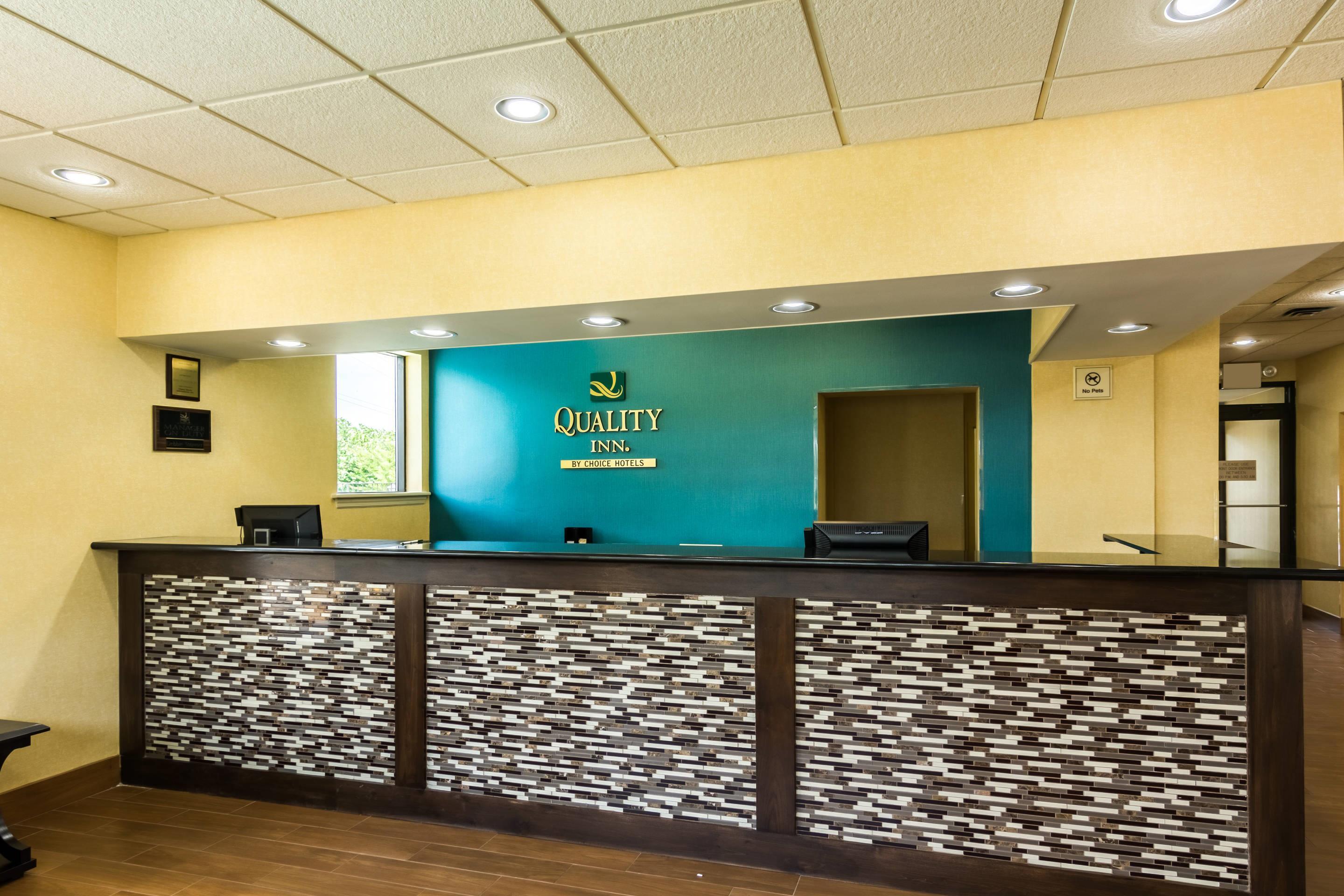 Hotel lobby | Quality Inn Manassas