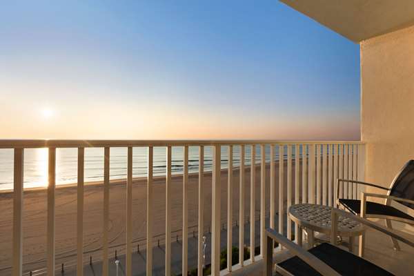  - Surfbreak Oceanfront Hotel Virginia Beach