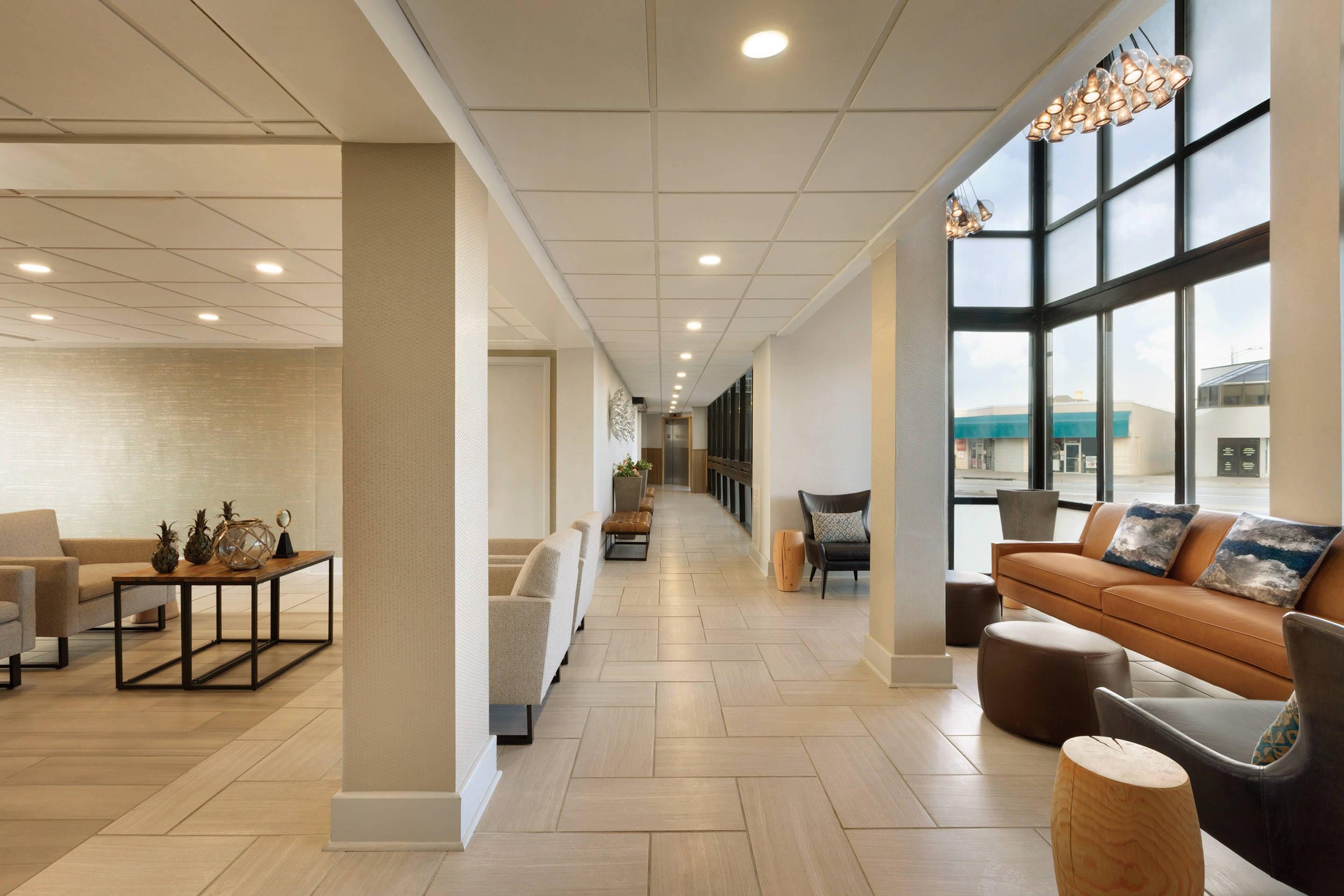 Hotel lobby | Surfbreak Virginia Beach Oceanfront, Ascend Hotel Collection