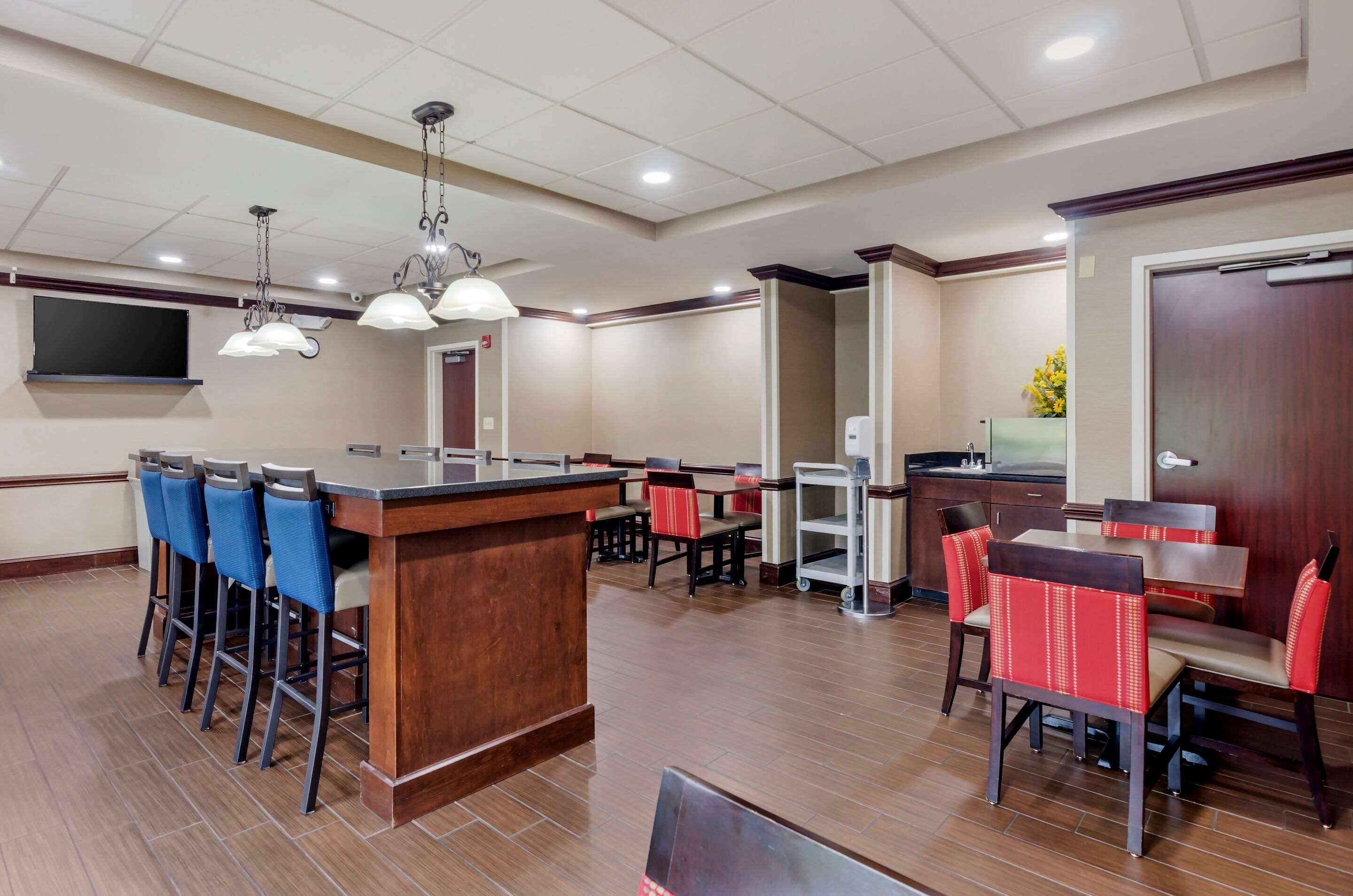 Breakfast area