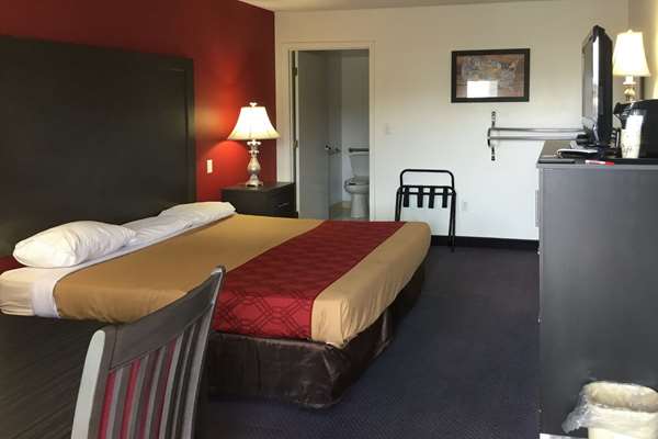  - Econo Lodge Ruther Glen - I-95 Exit 104