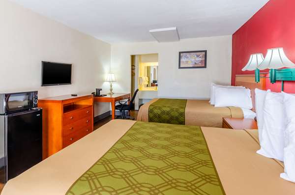  - Econo Lodge Martinsville