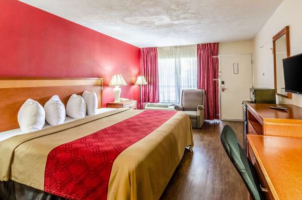  - Econo Lodge Martinsville