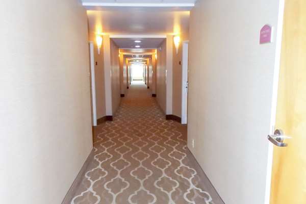  - Comfort Suites Salem - I-81, Exit 137