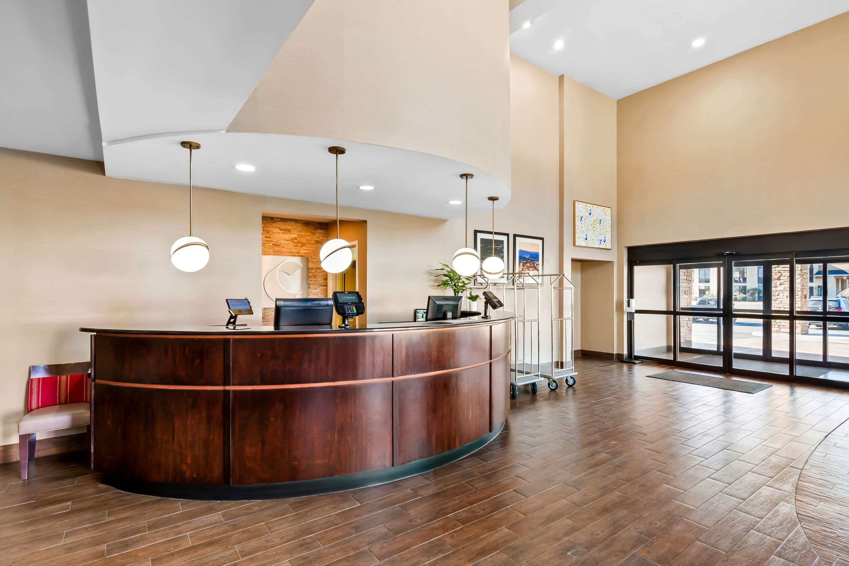 Front desk | Comfort Suites Salem-Roanoke I-81