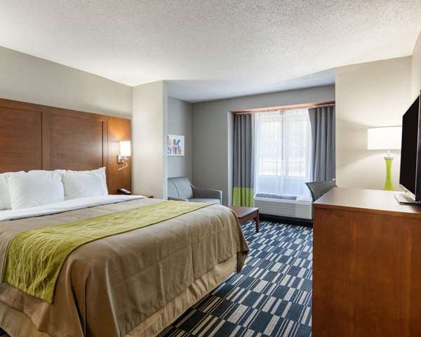 Suite - Quality Inn & Suites Ashland - I-95, Exit 92